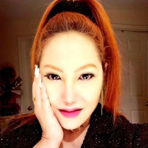 Meet your Posher, Yolanda